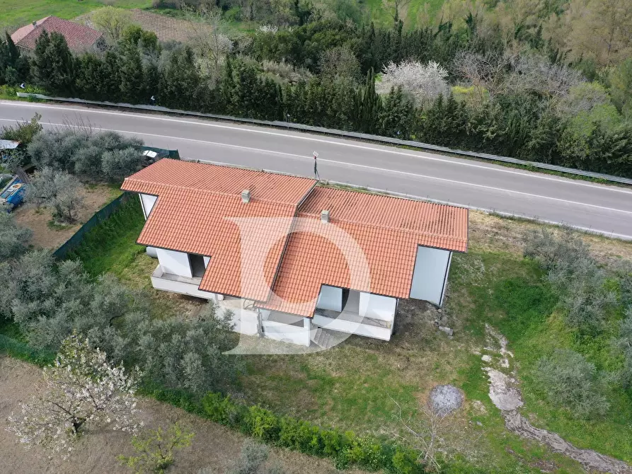 Immagine 22 di Palazzo in vendita  in Contrada Galliano s.n.c. a Loreto Aprutino