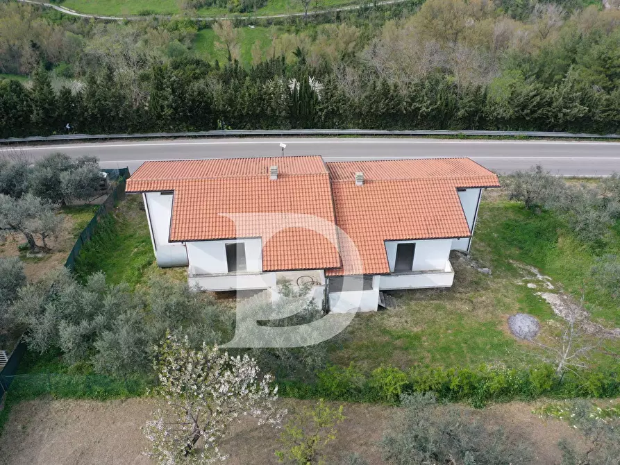 Immagine 21 di Palazzo in vendita  in Contrada Galliano s.n.c. a Loreto Aprutino