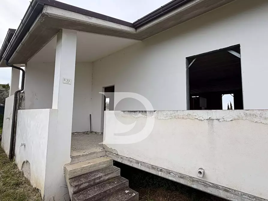 Immagine 13 di Palazzo in vendita  in Contrada Galliano s.n.c. a Loreto Aprutino