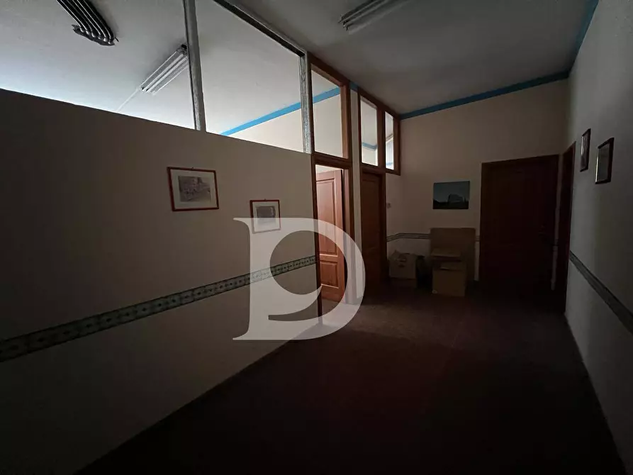 Immagine 8 di Locale commerciale in vendita  in Via Raffaele De Vico 1 a Penne