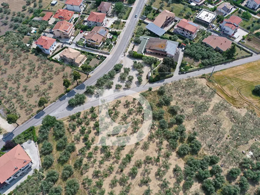 Immagine 4 di Terreno residenziale in vendita  in Str. dei Fiori a Brittoli