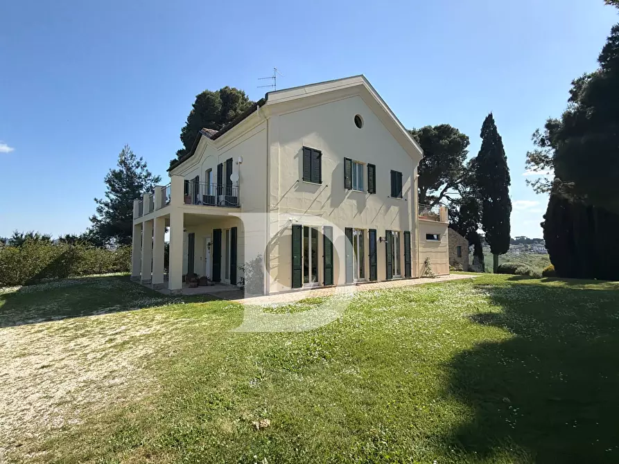 Immagine 1 di Villa in vendita  in Strada Comunale Quagliera a Spoltore