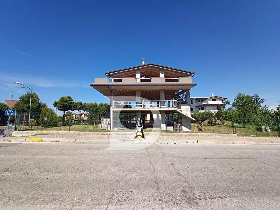 Immagine 9 di Casa indipendente in vendita  in Via Petruzzi a Città Sant'angelo