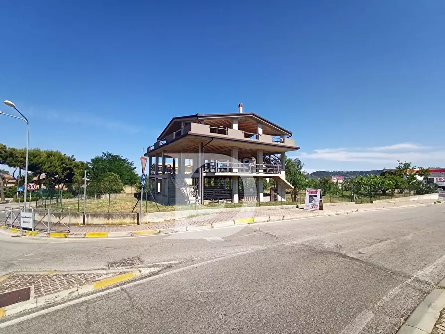 Immagine 13 di Casa indipendente in vendita  in Via Petruzzi a Città Sant'angelo
