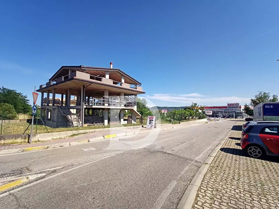 Immagine 16 di Casa indipendente in vendita  in Via Petruzzi a Città Sant'angelo