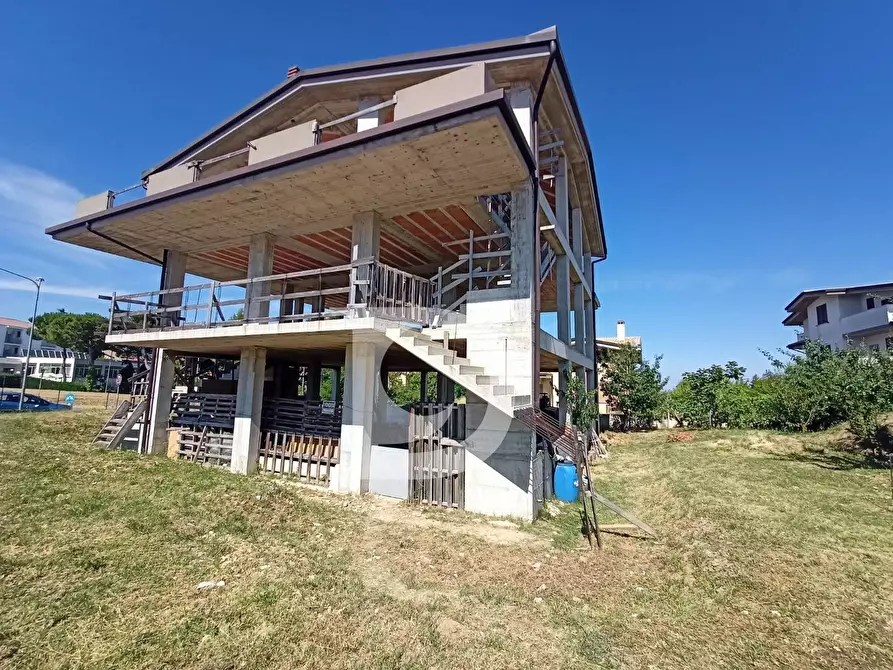 Immagine 19 di Casa indipendente in vendita  in Via Petruzzi a Città Sant'angelo