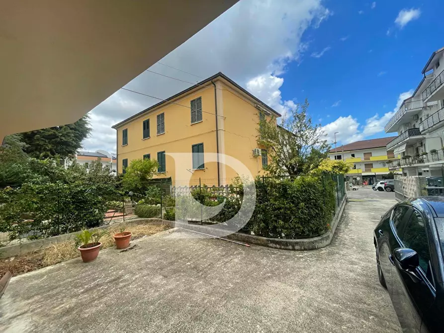 Immagine 31 di Appartamento in vendita  in Via Piave a Cepagatti