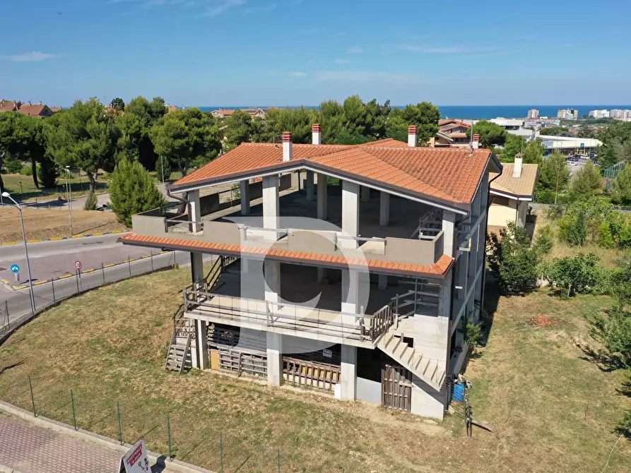 Immagine 26 di Casa indipendente in vendita  in Via Petruzzi a Città Sant'angelo