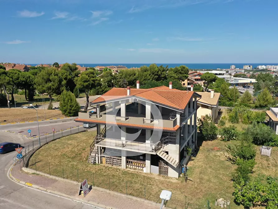 Immagine 27 di Casa indipendente in vendita  in Via Petruzzi a Città Sant'angelo
