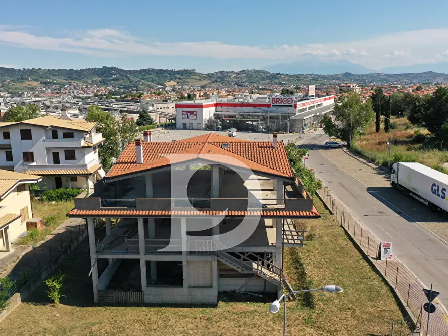 Immagine 30 di Casa indipendente in vendita  in Via Petruzzi a Città Sant'angelo
