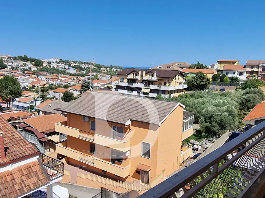 Immagine 24 di Appartamento in vendita  in Via Vado Di Sole 12 a Pescara