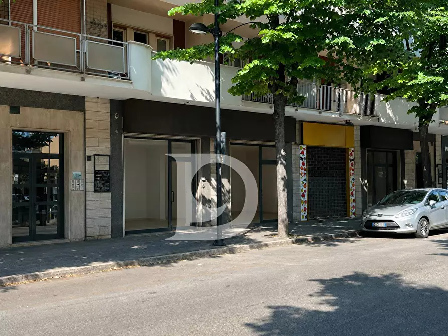 Immagine 7 di Locale commerciale in affitto  in Viale Bovio 311 a Pescara