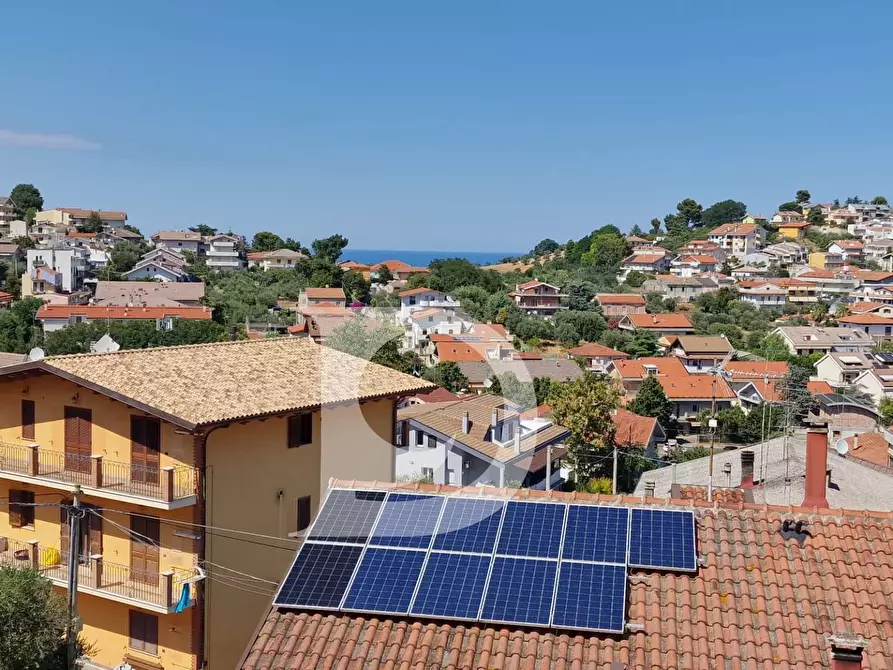 Immagine 43 di Appartamento in vendita  in Via Vado Di Sole 12 a Pescara