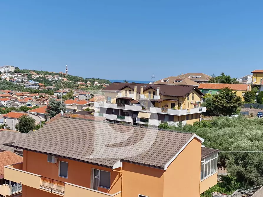Immagine 44 di Appartamento in vendita  in Via Vado Di Sole 12 a Pescara