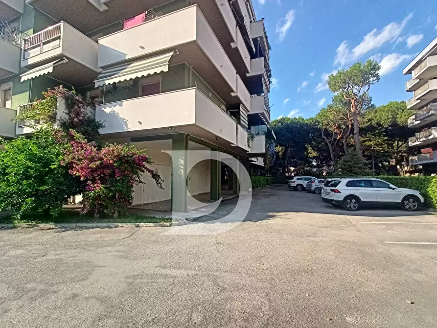 Immagine 33 di Appartamento in vendita  in Via Leonardo da Vinci 90 a Silvi