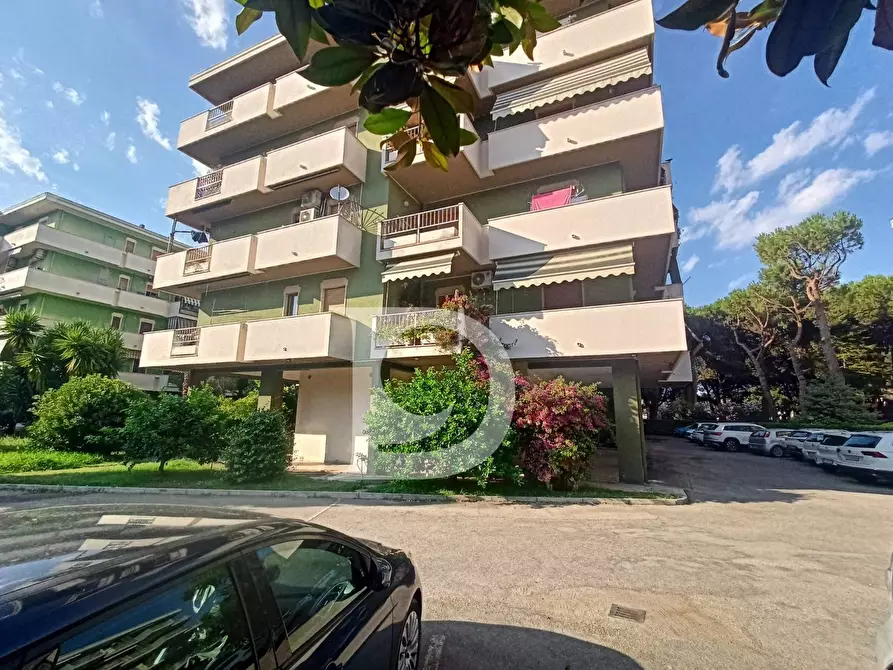 Immagine 34 di Appartamento in vendita  in Via Leonardo da Vinci 90 a Silvi