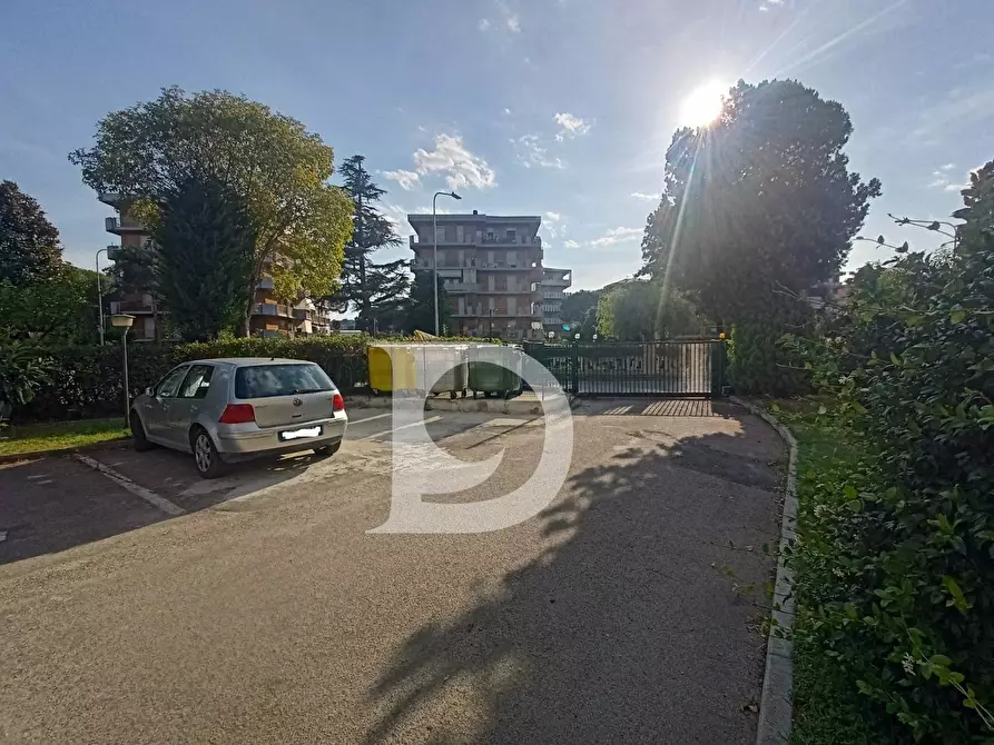Immagine 35 di Appartamento in vendita  in Via Leonardo da Vinci 90 a Silvi