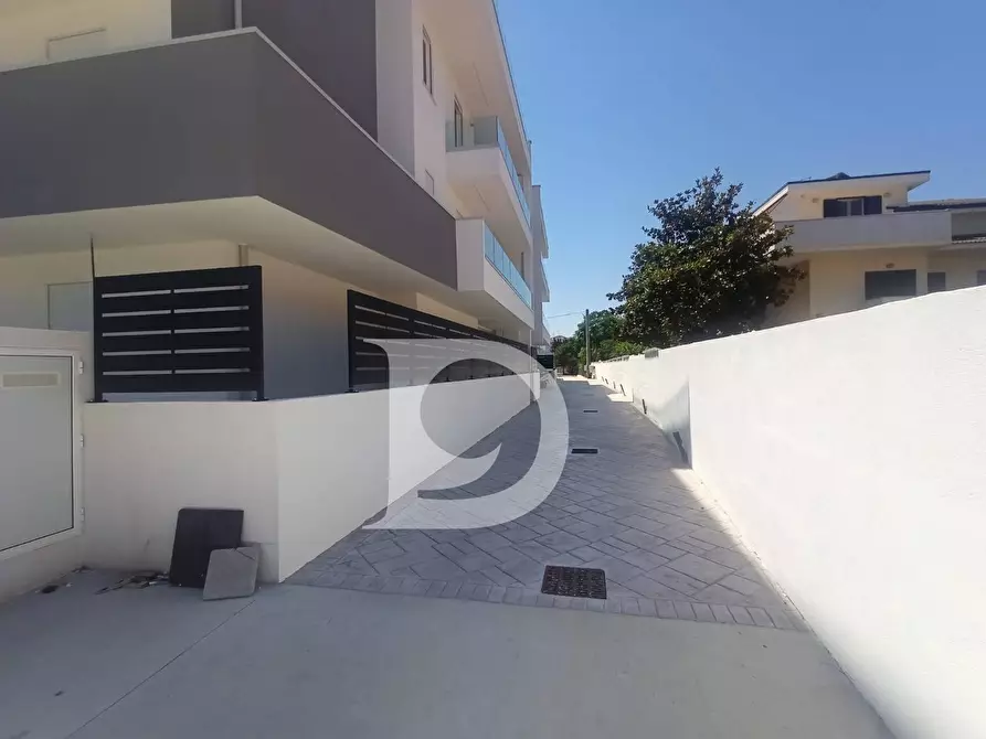 Immagine 35 di Appartamento in vendita  in Viale Matrino 37 a Città Sant'angelo