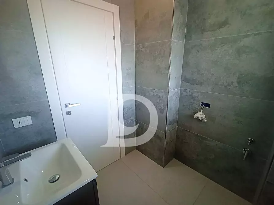 Immagine 33 di Appartamento in vendita  in Viale Matrino 37 a Città Sant'angelo