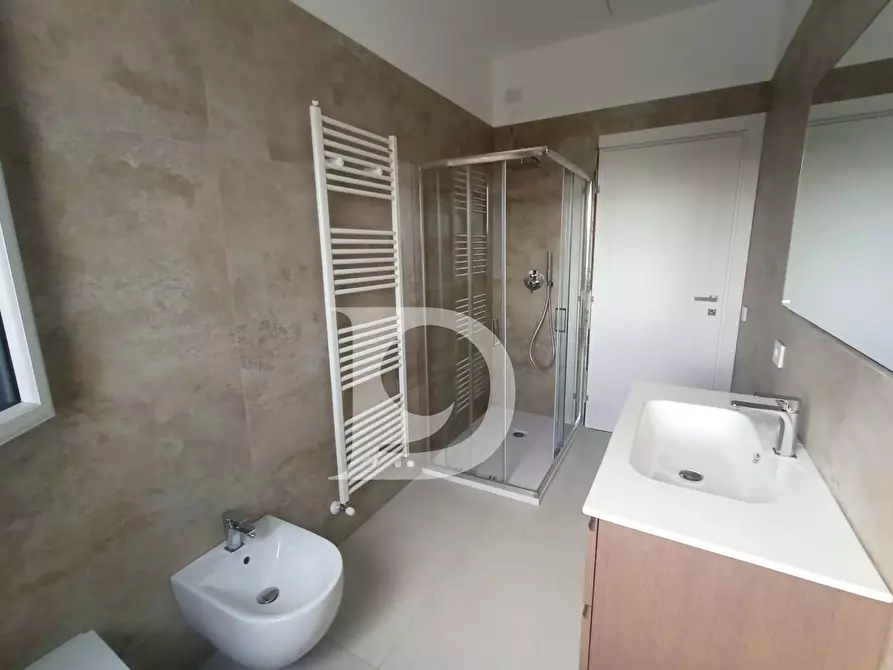 Immagine 26 di Appartamento in vendita  in Viale Matrino 37 a Città Sant'angelo