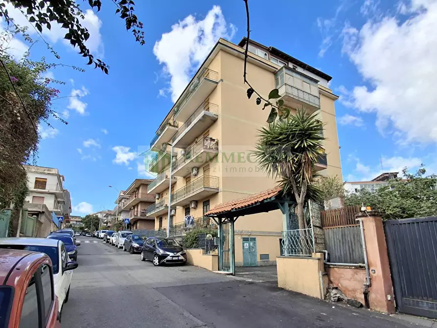 Immagine 30 di Appartamento in vendita  in Via Andrea Doria 20 a Gravina Di Catania