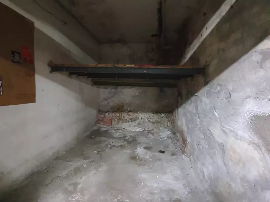 Immagine 4 di Box auto in vendita  in Via Del Bosco 407 a Catania