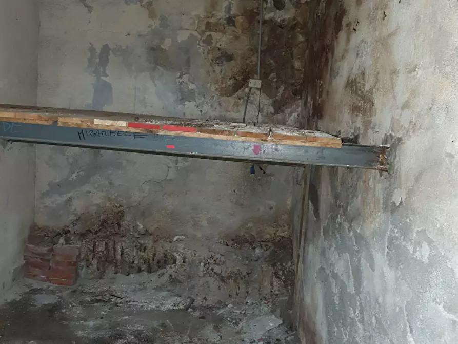 Immagine 6 di Box auto in vendita  in Via Del Bosco 407 a Catania