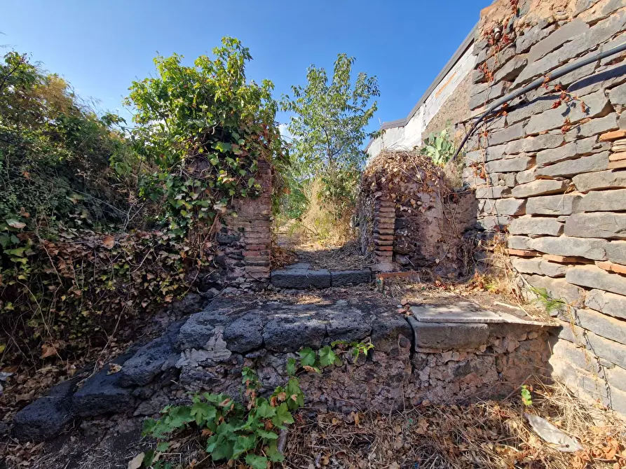 Immagine 14 di Casa indipendente in vendita  in via Vitaliti 52 a Catania