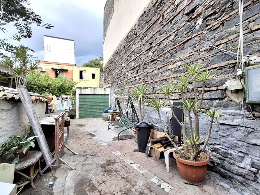 Immagine 18 di Casa indipendente in vendita  in Via Vito D'anna 16/A a Catania