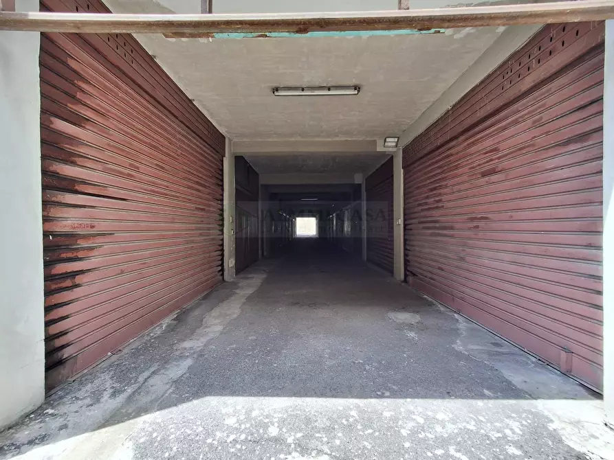 Immagine 9 di Box auto in vendita  in Via Leucatia 131 a Catania