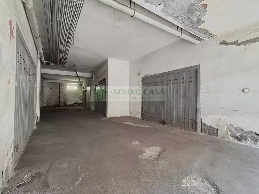 Immagine 3 di Box auto in vendita  in Via Vitaliti 24 a Catania