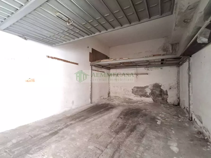 Immagine 8 di Box auto in vendita  in Via Vitaliti 24 a Catania