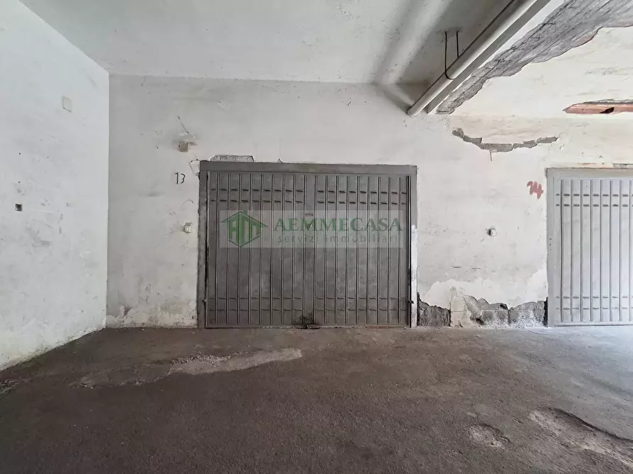 Immagine 15 di Box auto in vendita  in Via Vitaliti 24 a Catania