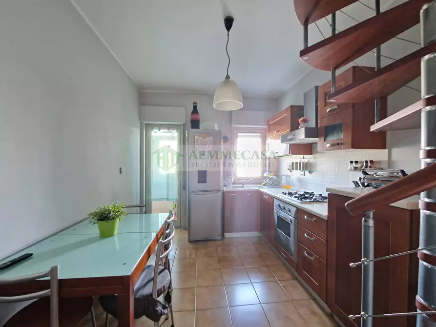 Immagine 9 di Appartamento in vendita  in Via Renzo De Felice 10 a Gravina Di Catania