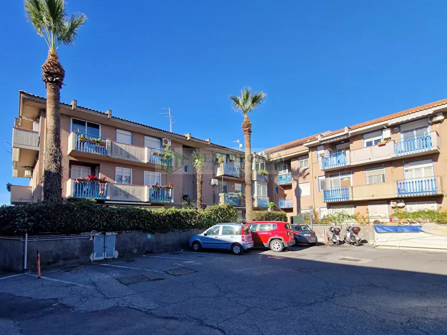 Immagine 1 di Appartamento in vendita  in Via Renzo De Felice 10 a Gravina Di Catania