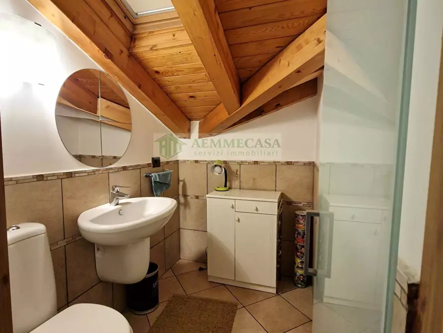 Immagine 22 di Appartamento in vendita  in Via Renzo De Felice 10 a Gravina Di Catania