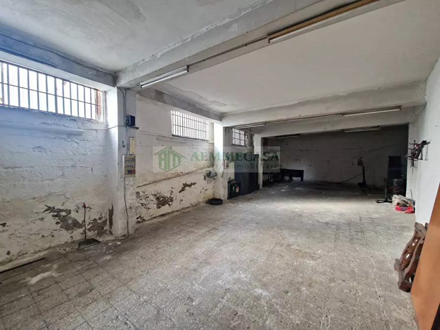 Immagine 15 di Magazzino in affitto  in Via Del Bosco 360 a Catania