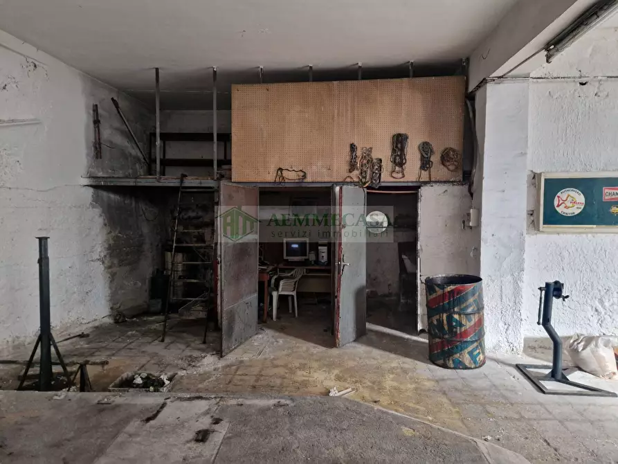 Immagine 21 di Magazzino in affitto  in Via Del Bosco 360 a Catania