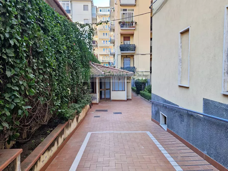 Immagine 2 di Appartamento in vendita  in Via Eleonora D'angio' 23 a Catania