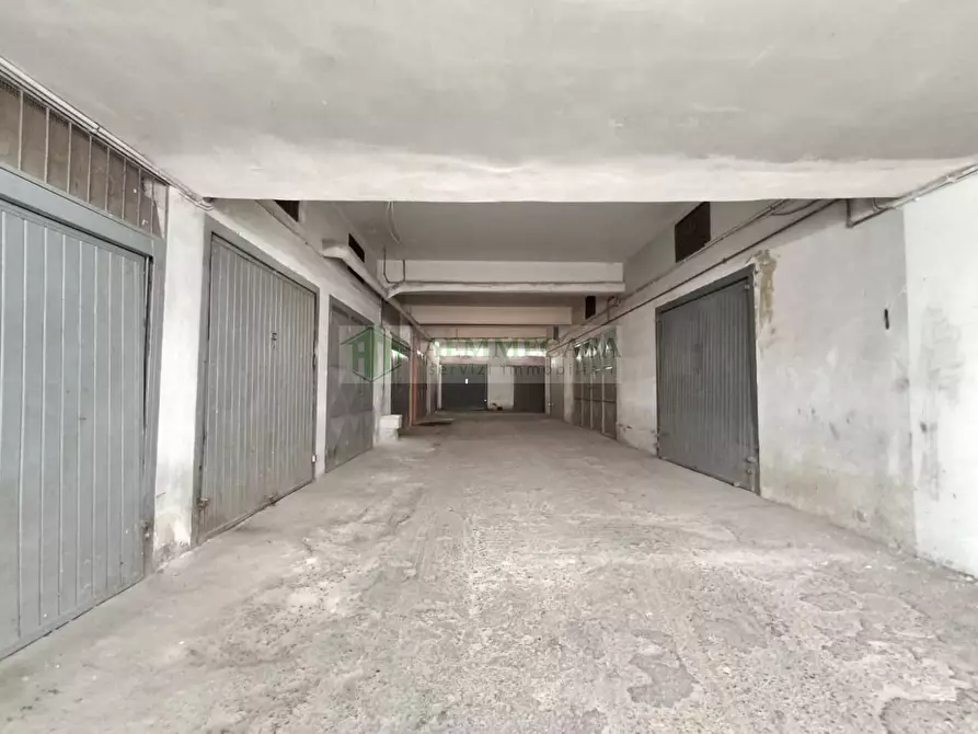 Immagine 16 di Box auto in vendita  in Via Luigi Sturzo 1 a Sant'agata Li Battiati