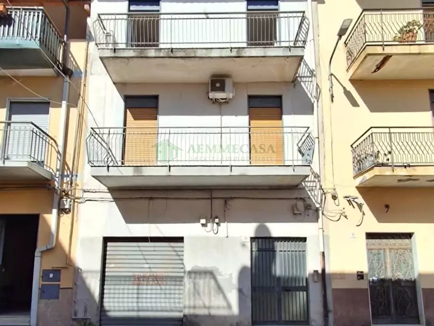 Immagine 1 di Casa indipendente in vendita  in Via Vincenzo Gemito 25 a Catania