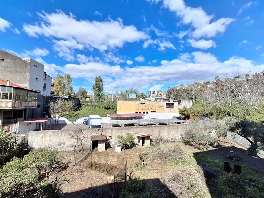 Immagine 15 di Casa indipendente in vendita  in Via Vincenzo Gemito 25 a Catania