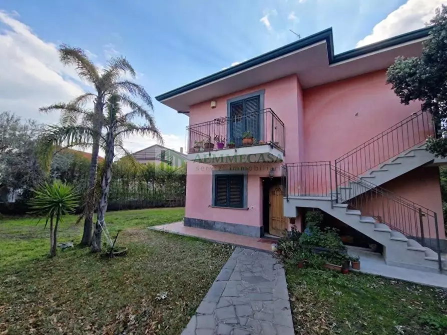 Immagine 22 di Villa in vendita  in Via Torre del Filosofo 4 a Gravina Di Catania