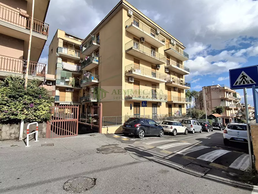 Immagine 1 di Appartamento in vendita  in Via Andrea Doria 20 a Gravina Di Catania