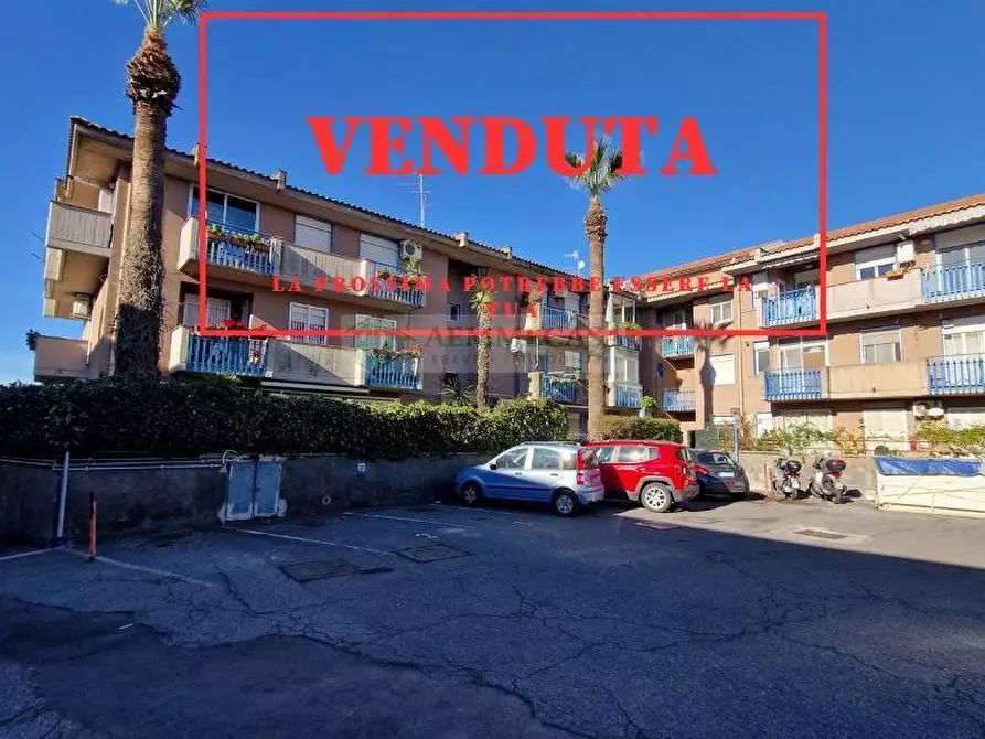 Immagine 1 di Appartamento in vendita  in Via Renzo De Felice 10 a Gravina Di Catania