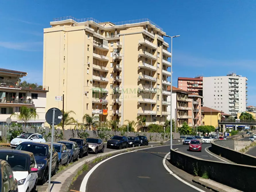 Immagine 2 di Attico in vendita  in Via Due Obelischi 46 a Gravina Di Catania