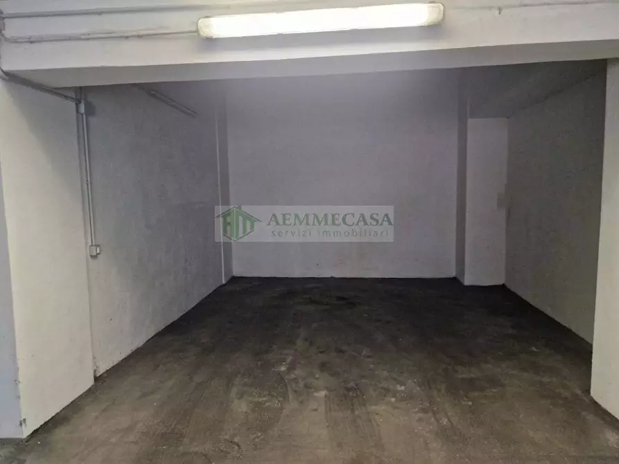 Immagine 28 di Attico in vendita  in Via Due Obelischi 46 a Gravina Di Catania