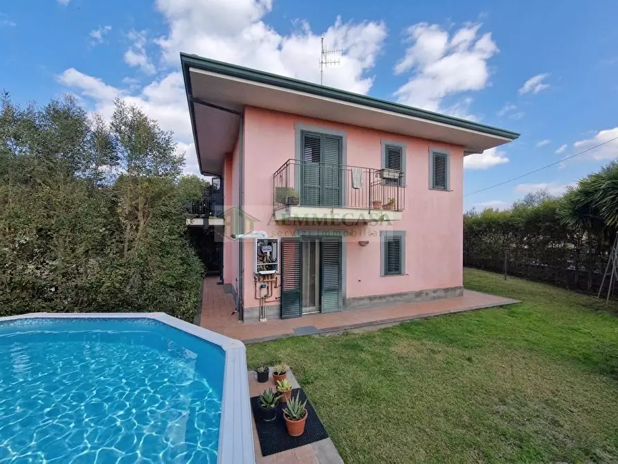 Immagine 2 di Villa in vendita  in Via Torre del Filosofo 4 a Gravina Di Catania