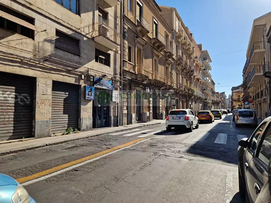 Immagine 11 di Locale commerciale in vendita  in Via Monserrato 52 a Catania