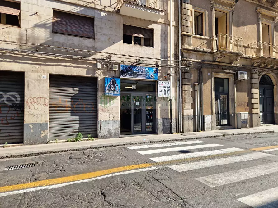 Immagine 13 di Locale commerciale in vendita  in Via Monserrato 52 a Catania